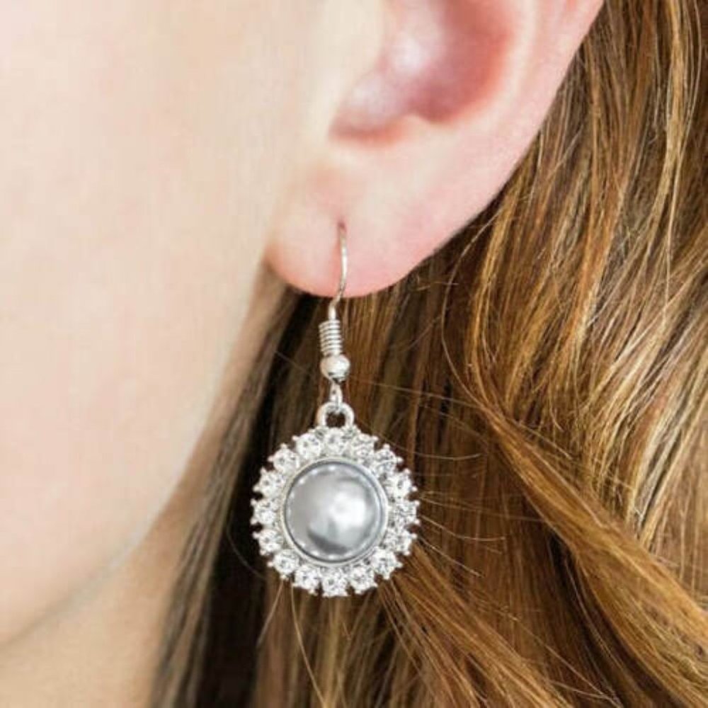 Take A Vow” - White Earrings - Picture 1 of 3